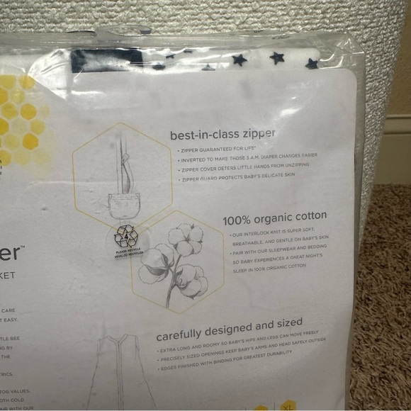 Burt’s Bees Beekeeper Wearable Blanket White With Blue Stars L 12-18 Months NWT - Picture 5 of 6